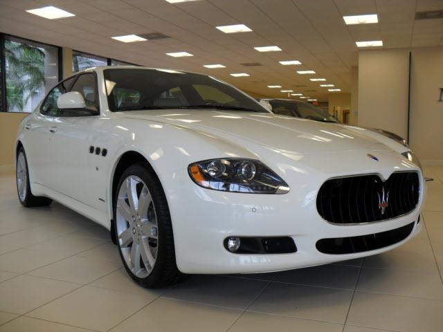 Photo of 2012 Maserati Quattroporte