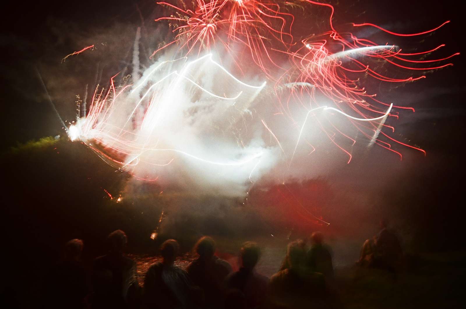 booms booms in the night photostreet/documentary Cheryl Dunn