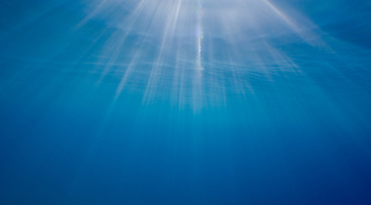Lightunderwater