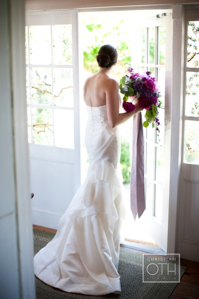 bride in doorway - Christian Oth of Christian Oth Studio
