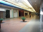 Muscatine_mall_empty_space_thumb