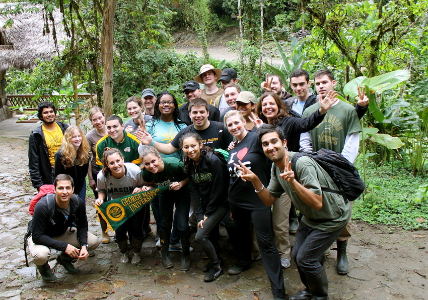 Students in the Ecuador Study Abroad Program Winter Break 2013