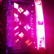 Mobile Post: Radiohead gets crowd wet.