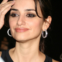 Penelope Cruz and Friends (Photos) on the Red Carpet 2009 SBIFF
