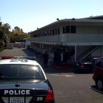 Mobile Post: Bank Robbery Suspect Currently Surrounded at Motel 6 on Upper State