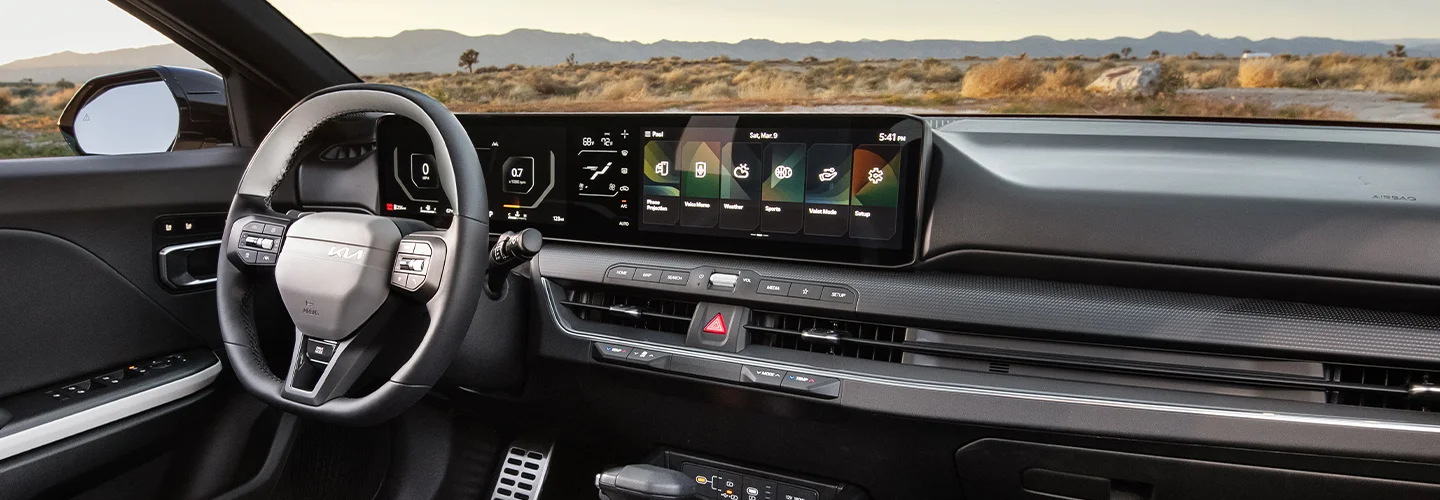 2025 Kia K4 LX interior