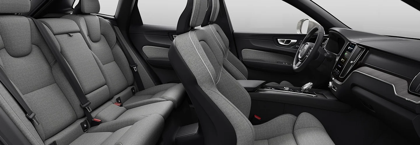 2025 Volvo XC60 interior