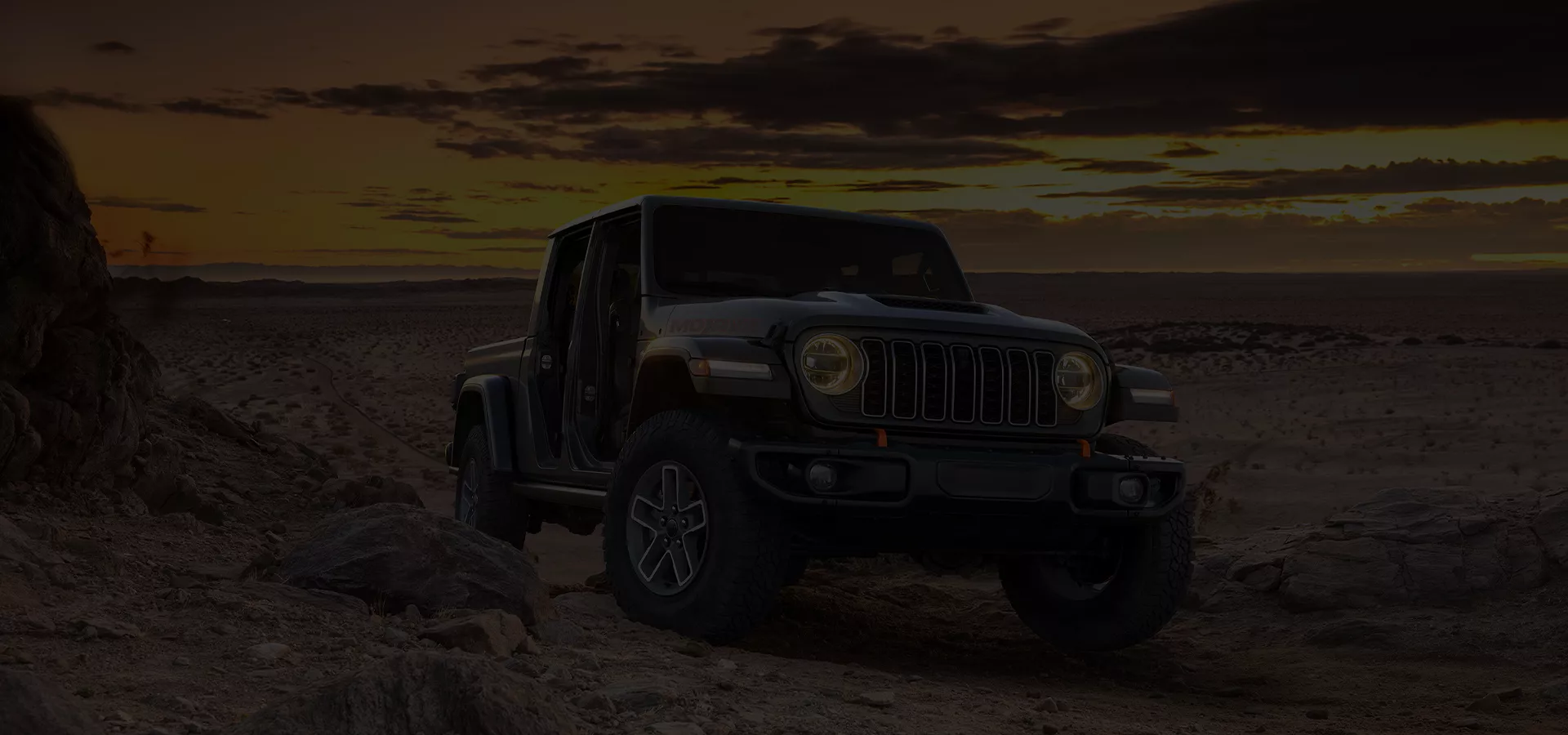 dealership homepage background for Your Local Chrysler Dodge Jeep RAM Dealer in Chattanooga, TN