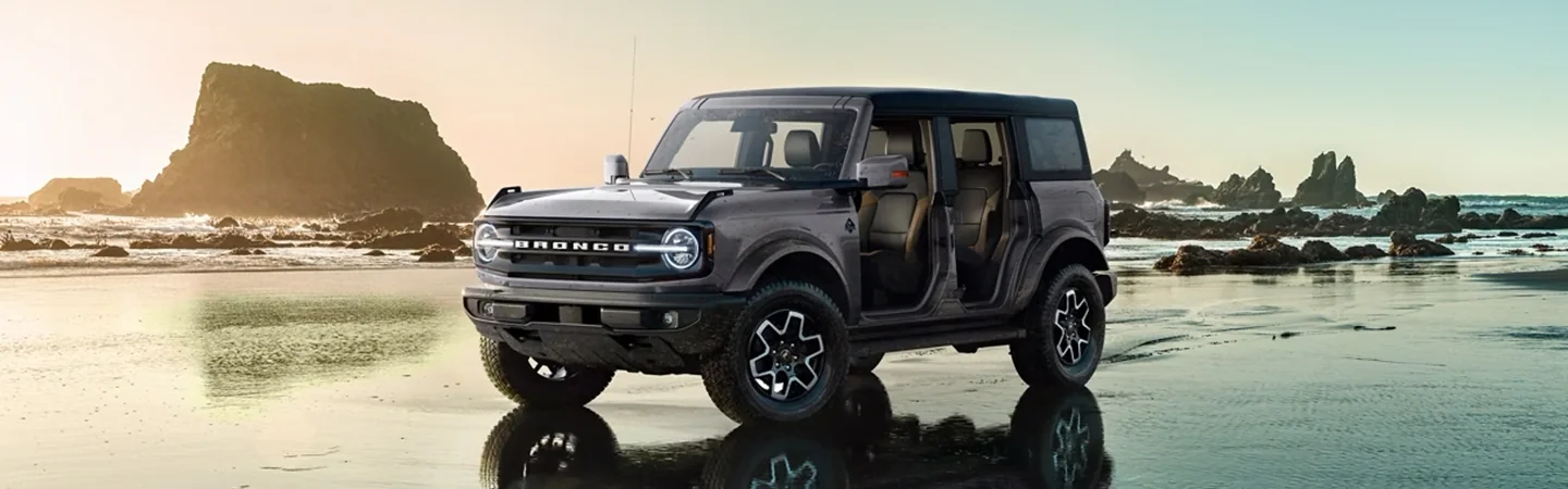 2024 Ford Bronco Sport vs Chevy Blazer front view and black color