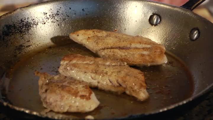 Video: How to Cook Snapper Fillets | eHow