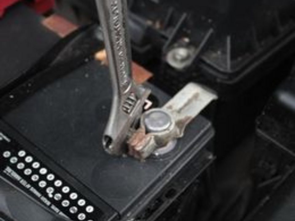 How to Clean Corroded Car Battery Terminals It Still Runs