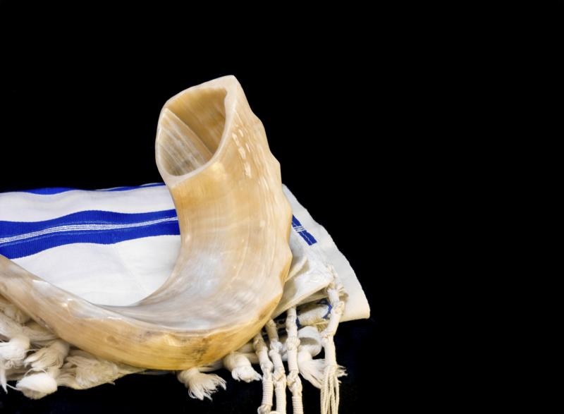 What Is the Meaning of the Tassels of the Tallit? Our Everyday Life