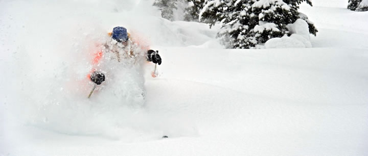 Small Group Heli-Skiing