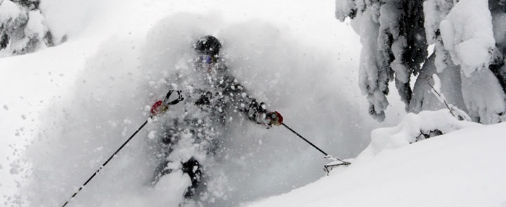CMH Heli-Skiing Monashee Lodge