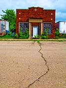 Abandoned_store