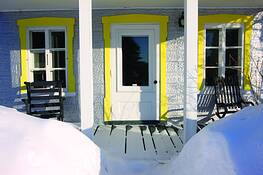 White_and_yellow