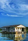 Floating_house