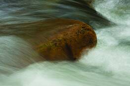 Stone_and_water_5