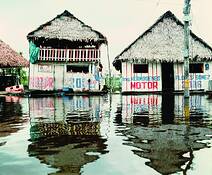 Floating_houses_1