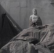 Wrapped_tomb