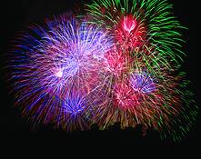 Fireworks_above_the_trees