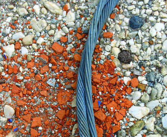 Junkyard_cable_divide