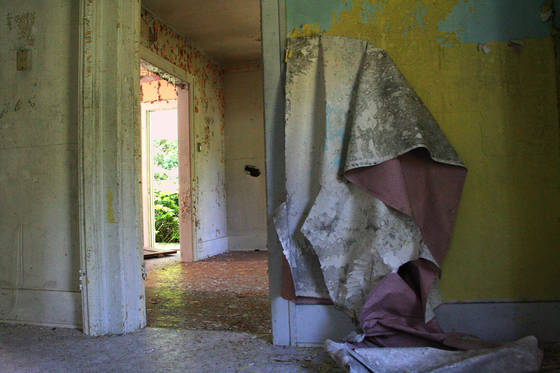 Abandoned_house