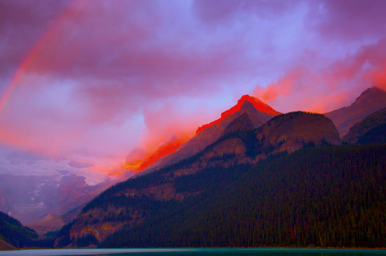 Lake_luise_sunrise