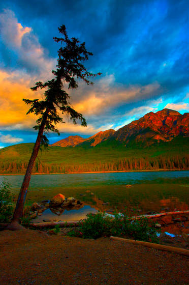 Pyramid_mountain