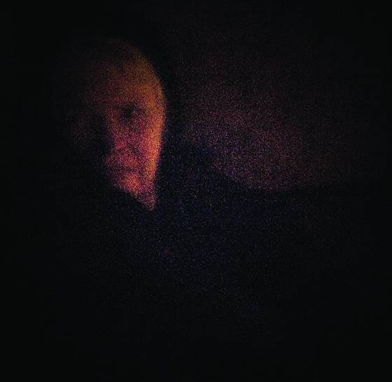 Woman_in_the_dark_coat
