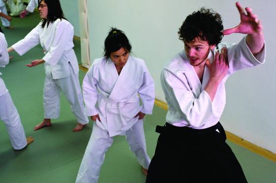 Instructing_aikido_beginners