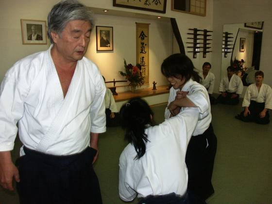 Instructing_aikido_black_belts