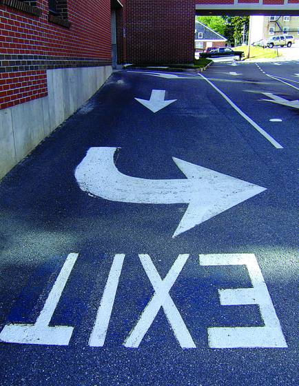 Exit___bldg