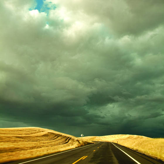Storm_on_the_horizon
