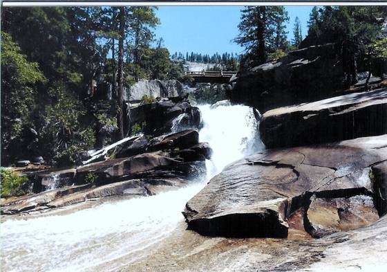 Falls_at_yosemite_2