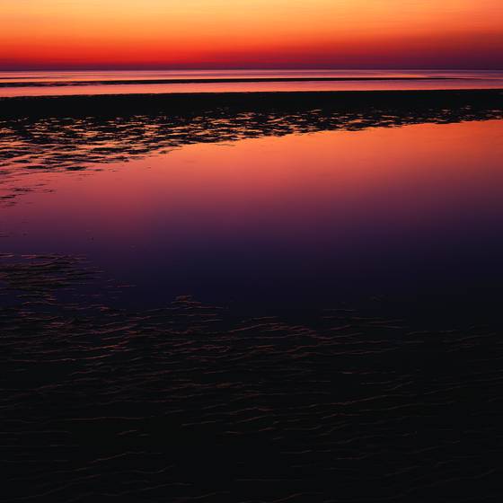 First_encounter_beach_2