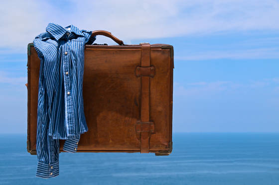 Flying_suitcase