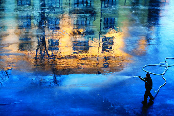 Spray_painting