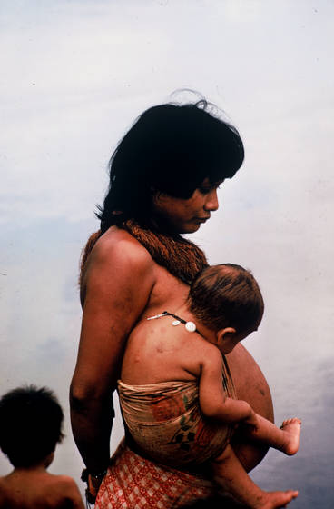 Pregnant_yagua___kids