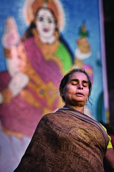 Devotee_and_deity