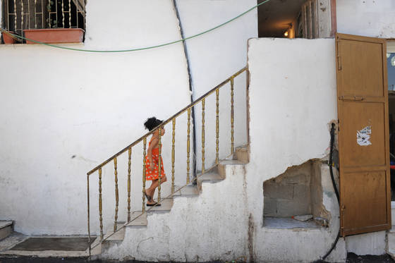 Girl_on_stairs