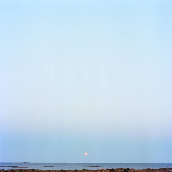 Moon_over_uto