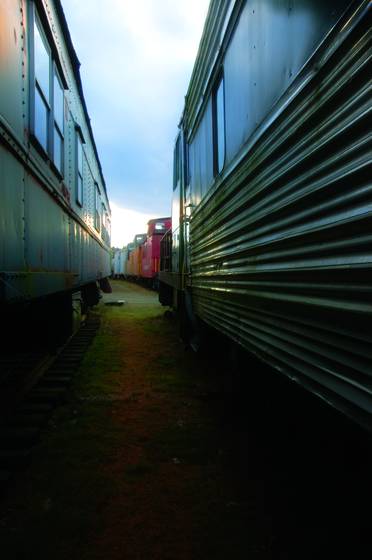 Cars_and_red_caboose