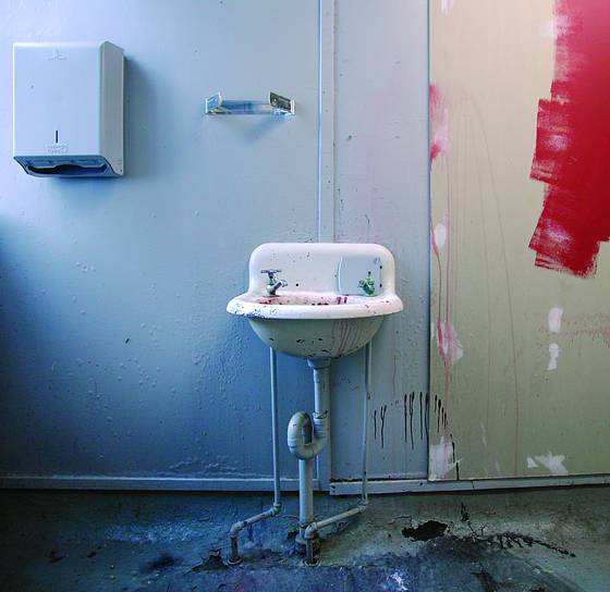 Sink___paint_on_the_wall