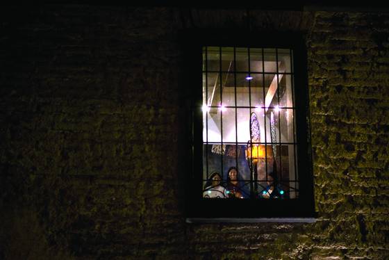 Three_women_in_a_window