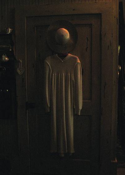 Mourning_closet