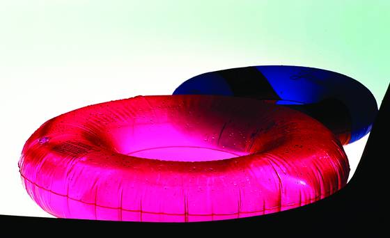 Pool_floats