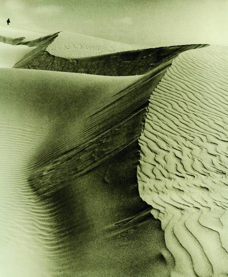 Man_on_the_dune