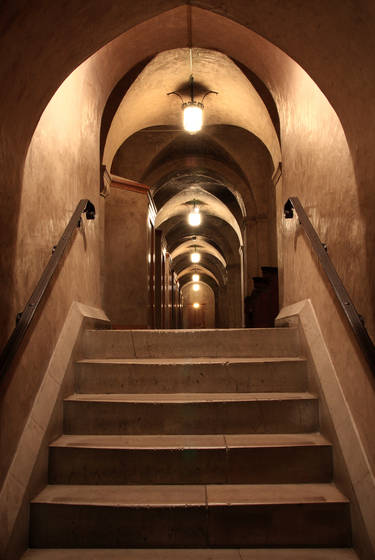 Crypt_level_national_cathedral