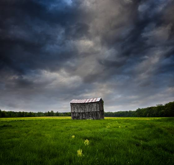 Lone_barn